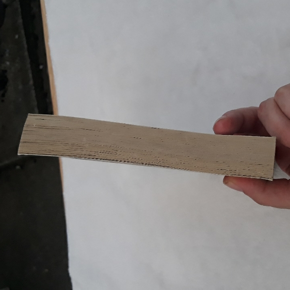 If He's Dangerous, a paperback book written by Hannah Howell 2011 - Picture 5 of 6